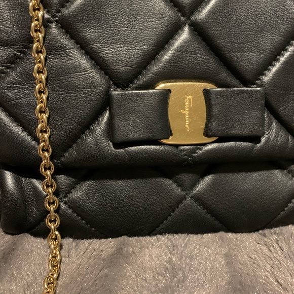 Authentic Salvatore Ferragamo Quilted Vara Bag - Picture 7 of 14